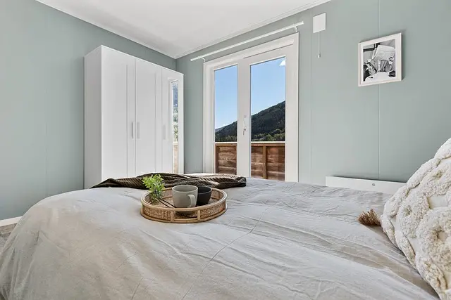 The Craftsmanship Behind Handcrafted Luxury Furniture